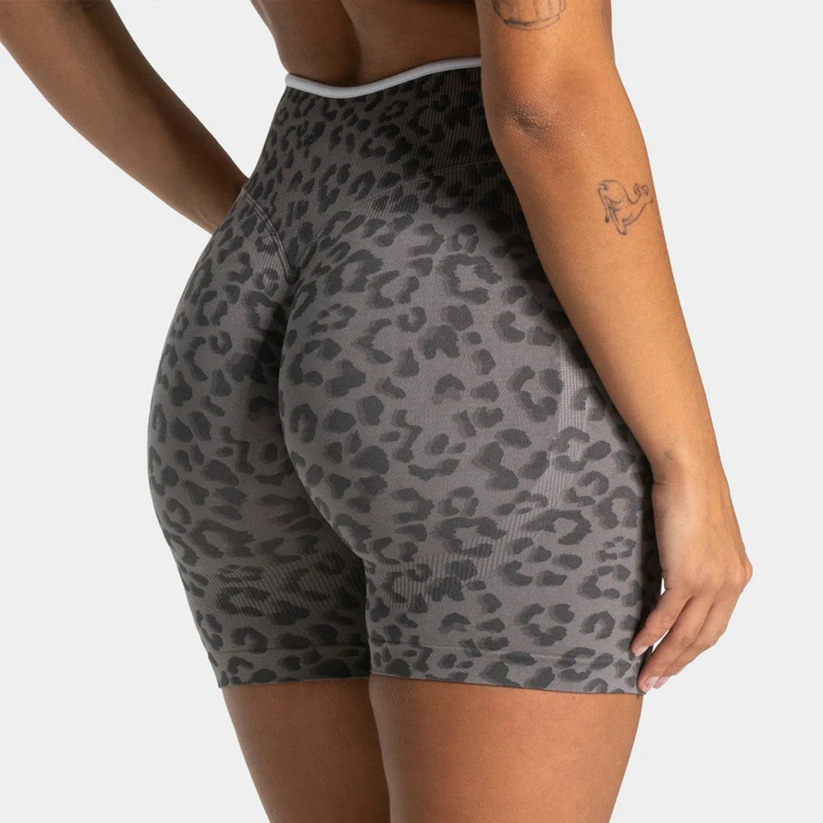 Женские бесшовные шорты TEVEO  – обзор и цена Outdoor Sport Leggings